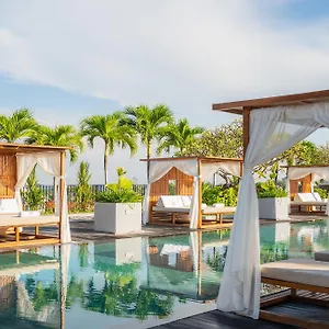 5* Hotel Cross Paasha Bali